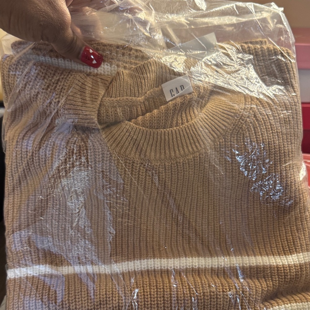 GAP Camel Knit Pullover with White Accents